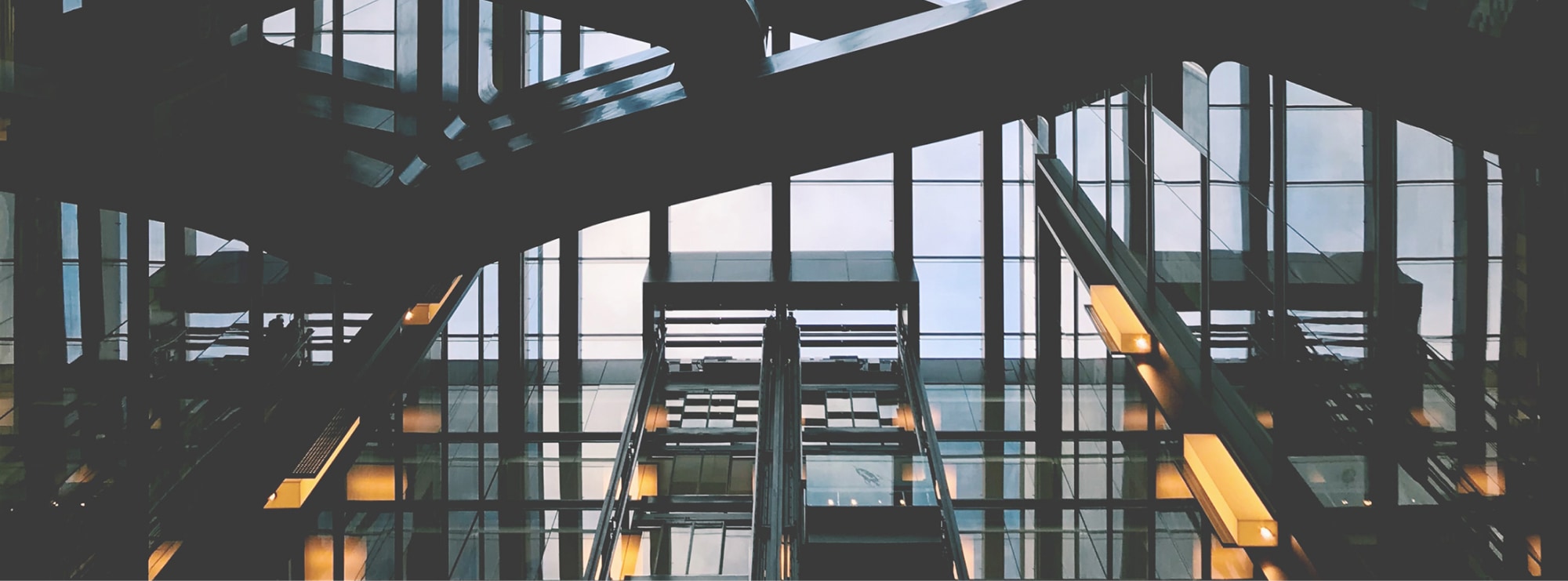 Airport lifts and stairs